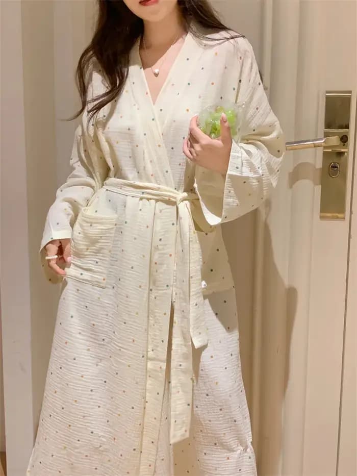 Robe de nuit simple et fraîche à imprimé pois pour femmes