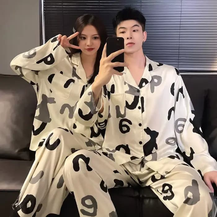 Ensemble de pyjama en satin à manches longues pour hommes et femmes