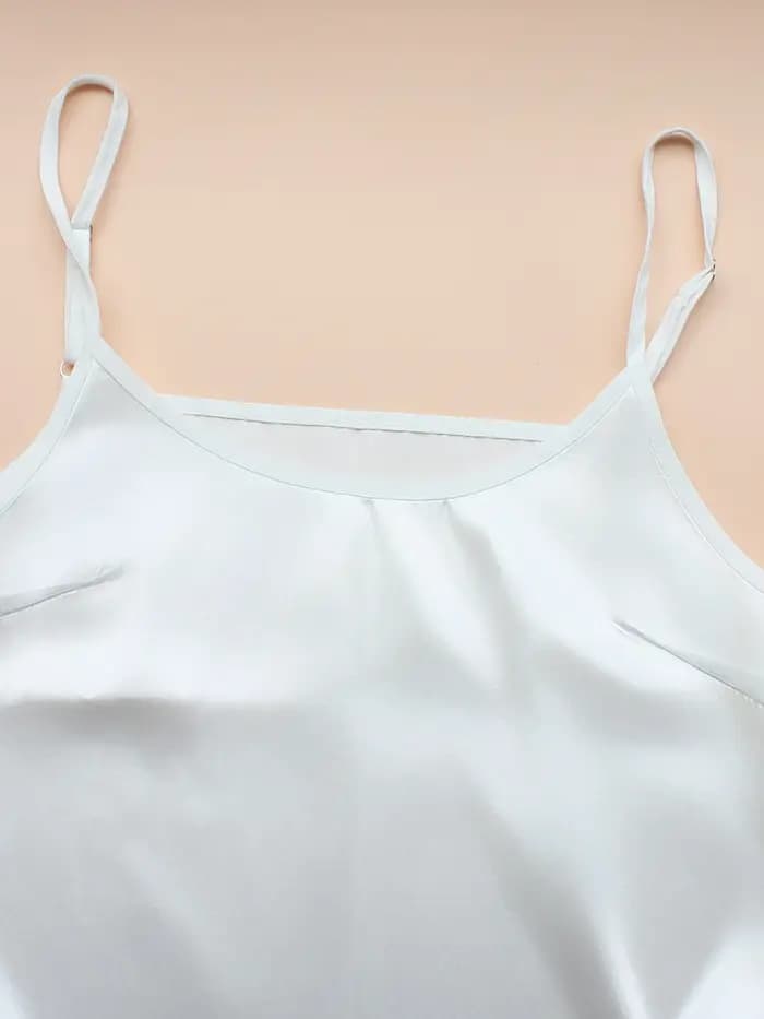 Pyjama camisole sexy en popeline semblable au satin super doux et légèrement élastique pour femme