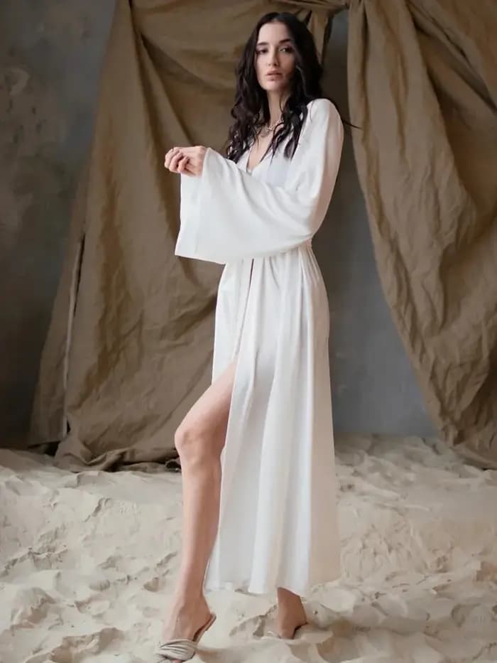 Robe de nuit en Satin blanc et noir pour femmes