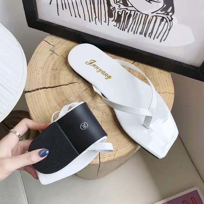 Pantoufles pour femmes été nouveau 2025 avec pantoufle élégante tongs femme concepteur élégant miroir luxe mode plage maison