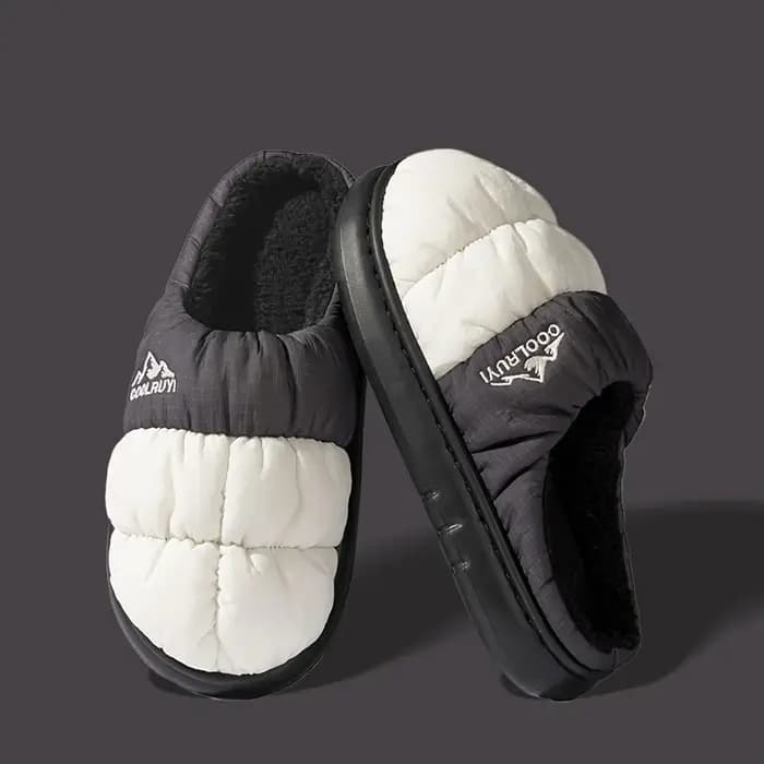 Pantoufles unisexes confortables – Doublure polaire en peluche et semelle antidérapante. Confort chaud intérieur/extérieur. Idée cadeau parfaite! 🎁