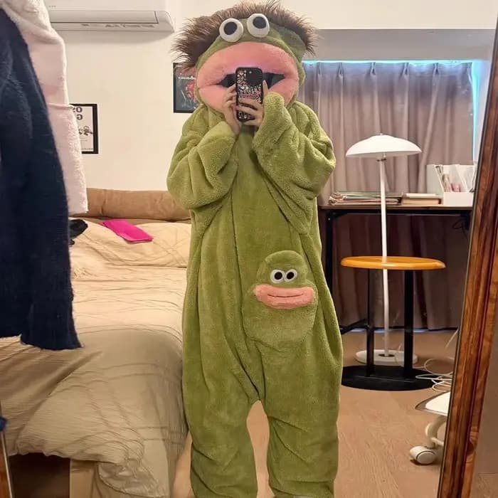 Nouvelle combinaison-pyjama 2026 Grenouille triste à poils longs