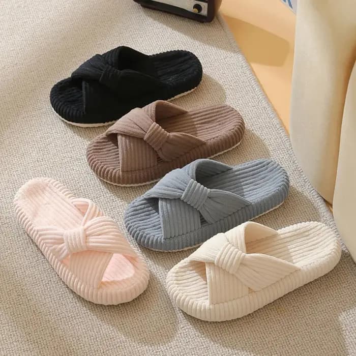Pantoufles de maison à bretelles croisées en velours côtelé pour femmes, diapositives d'intérieur légères et antidérapantes, pantoufles en peluche rayées toutes saisons pour couples