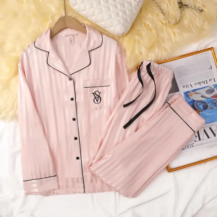 Pyjama en satin de soie pour femme Victoria's Secret