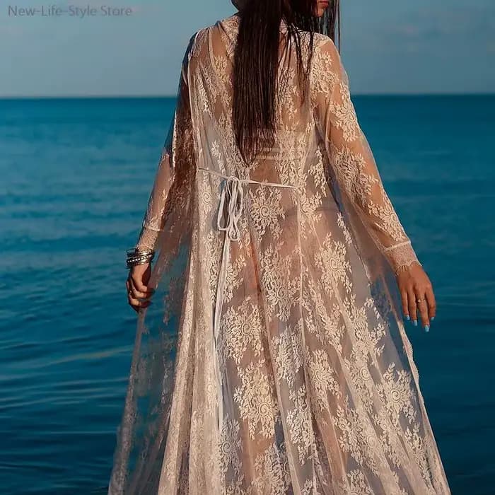 Chemise de nuit longue transparente en dentelle blanche