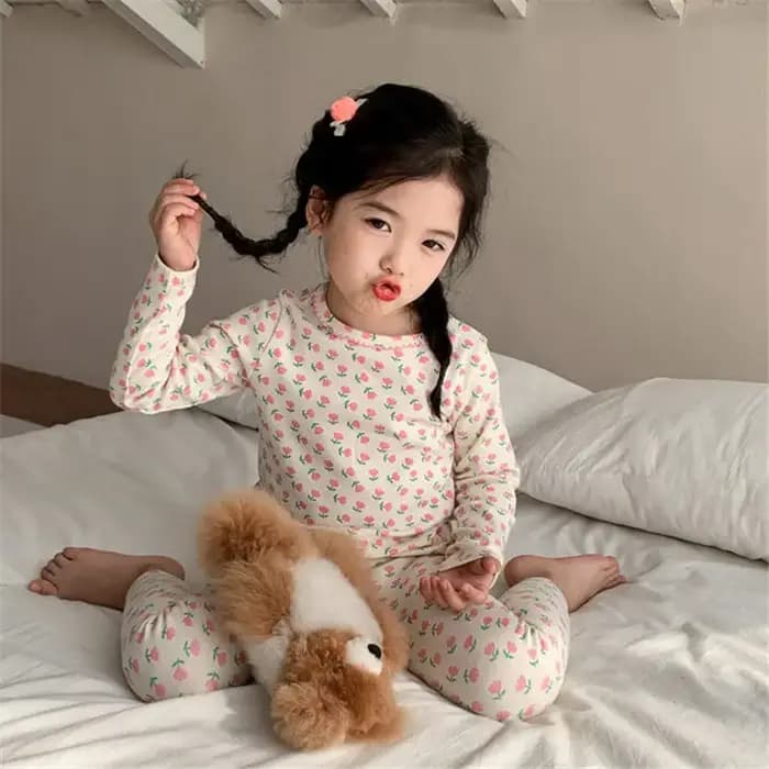Ensemble de vêtements de maison pour enfants de 2 à 8 ans, pyjama en velours allemand à la mode, ensemble deux pièces chaud pour filles, automne et hiver