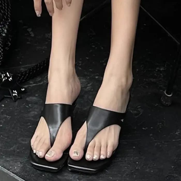Femmes pantoufles 2025 nouveau été tongs dames talons sandales en plein air plage diapositives