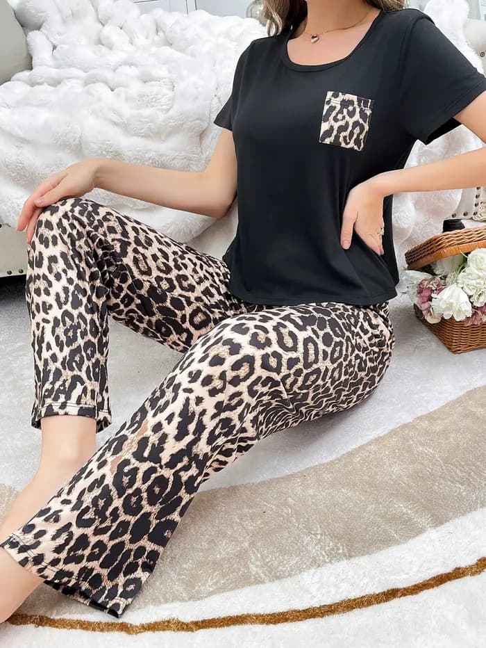 Ensemble pyjama pour femme avec imprimé léopard