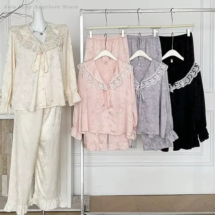 Manches courtes pyjama costume Satin vêtements de nuit boutonné haut et Short de luxe dentelle col en v