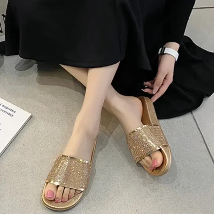 Pantoufles de mode européenne et américaine 2024