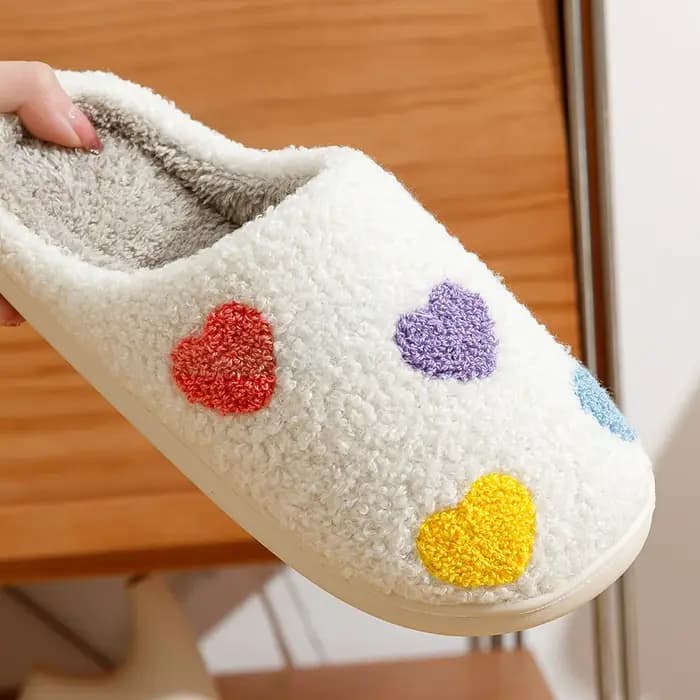 Pantoufles de saint-valentin pour femmes, chaussures d'hiver pour chambre à coucher, mode cœur coloré, chaudes, confortables, concises, chaussures de maison, cadeau pour petite amie