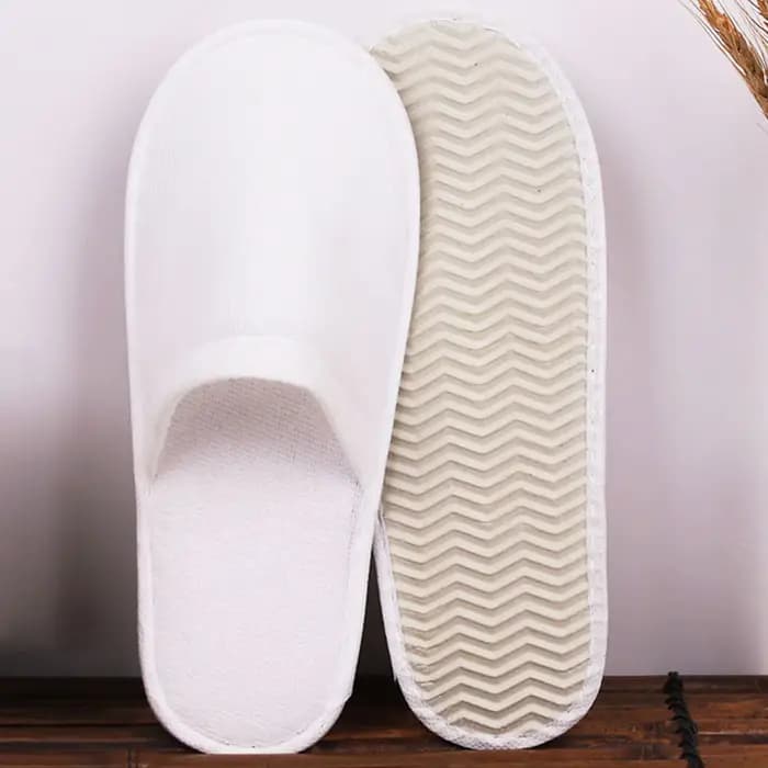 Pantoufles portables pour invités à la maison