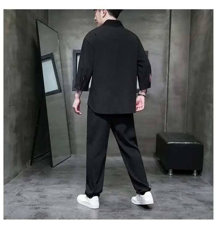 Ensemble Homme Printemps-Été Léger Deux Pièces en Soie Glacée : Haut Boutonné à Col en V et Manches