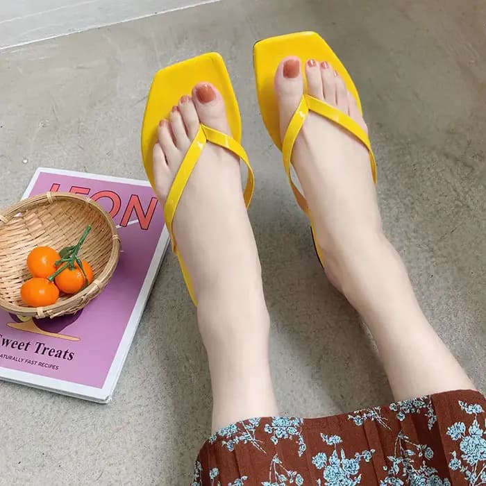 Pantoufles pour femmes été nouveau 2025 avec pantoufle élégante tongs femme concepteur élégant miroir luxe mode plage maison