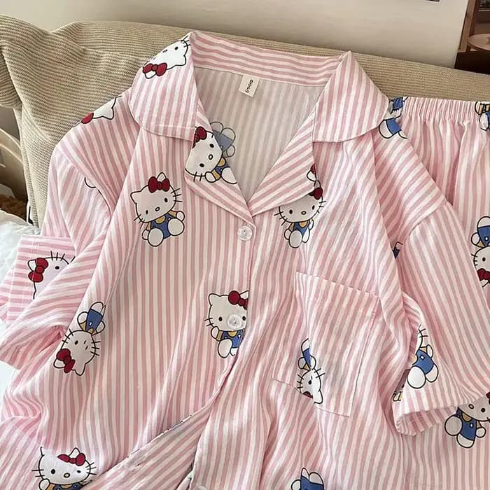 Kawaii Hello Kittys pyjamas femmes maison vêtements ensemble été à manches courtes Shorts