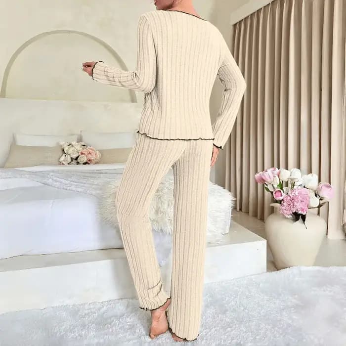 Flanelle vêtements de nuit chauds femmes pyjama décontracté ensemble à manches longues T-shirt haut et pantalon