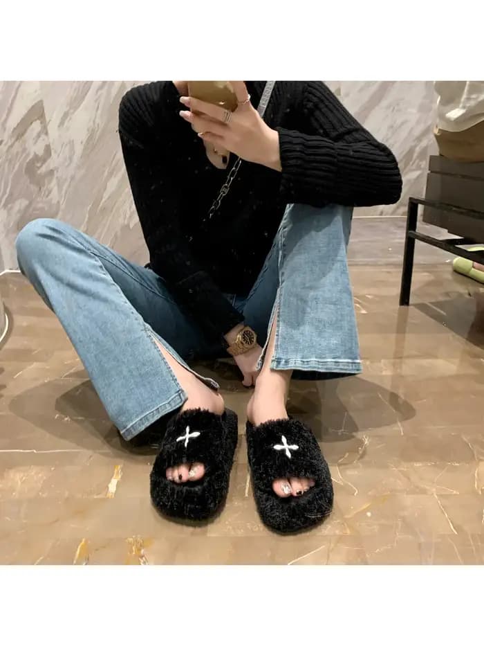 2025 pantoufles en laine bouclée femmes chaussures en fourrure d'agneau épaissir semelle plate-forme diapositives dames