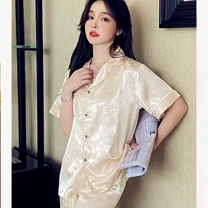 Conjuntos De Pijama nouveau Satin De soie vêtements De nuit femmes pyjama ensembles revers manches courtes chemise