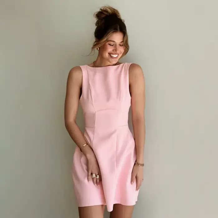 Robe sans manches 2026 Nouvelle collection été Couleur unie Col halter Jupe courte coupe trapèze