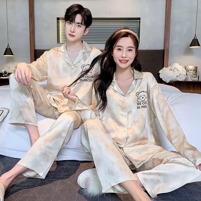 Ensemble de pyjama en satin à manches longues pour hommes et femmes