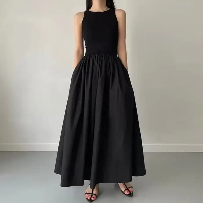 Robe Longue Noire Élégante et Simple pour Femme