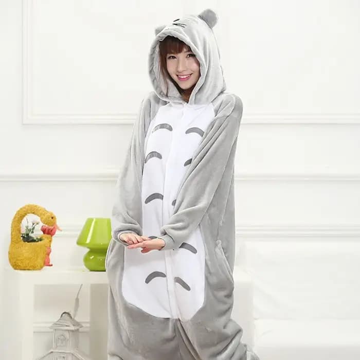 Totoro Onesies mignon dessin animé Animal Onesie femmes hommes filles garçons pyjamas pantoufle drôle costume de fête hiver maison Costumes globaux