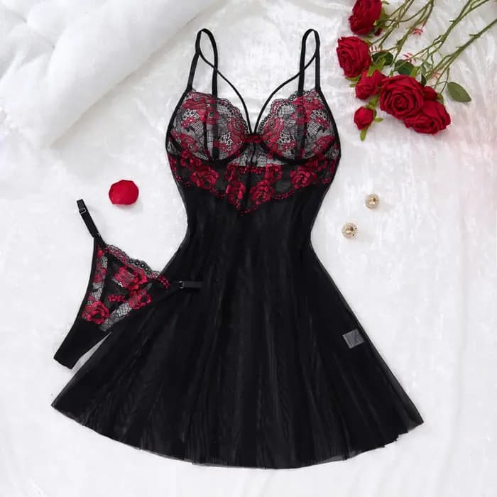 Chemise de nuit sexy en dentelle noire sans bretelles pour femme