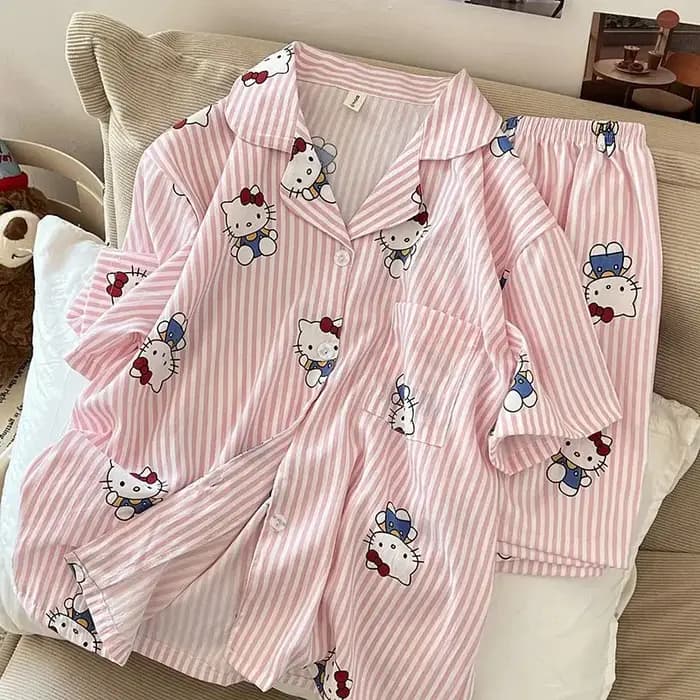 Kawaii Hello Kittys pyjamas femmes maison vêtements ensemble été à manches courtes Shorts vêtements