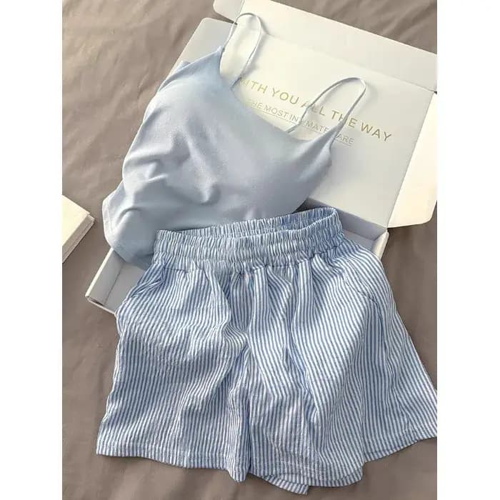 Pyjama de couleur unie avec coussinets de poitrine