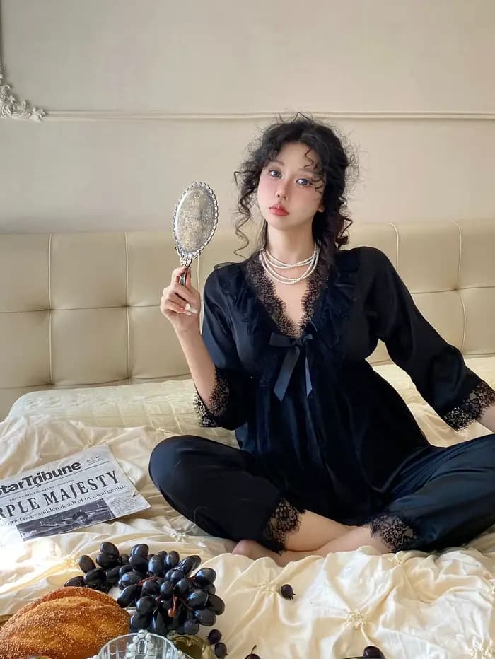 Ensemble pyjama en dentelle à manches longues pour femme