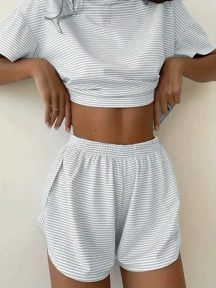 Nouvel ensemble pyjama rayé pour femme 2026 – T-shirt à manches courtes et short 2 pièces pour l'été