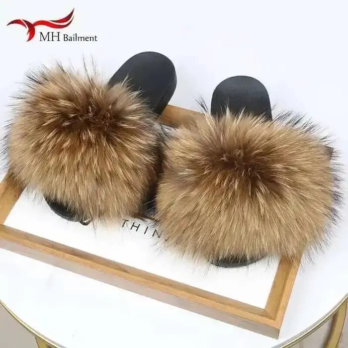 Pantoufles en vraie fourrure de raton laveur pour femmes