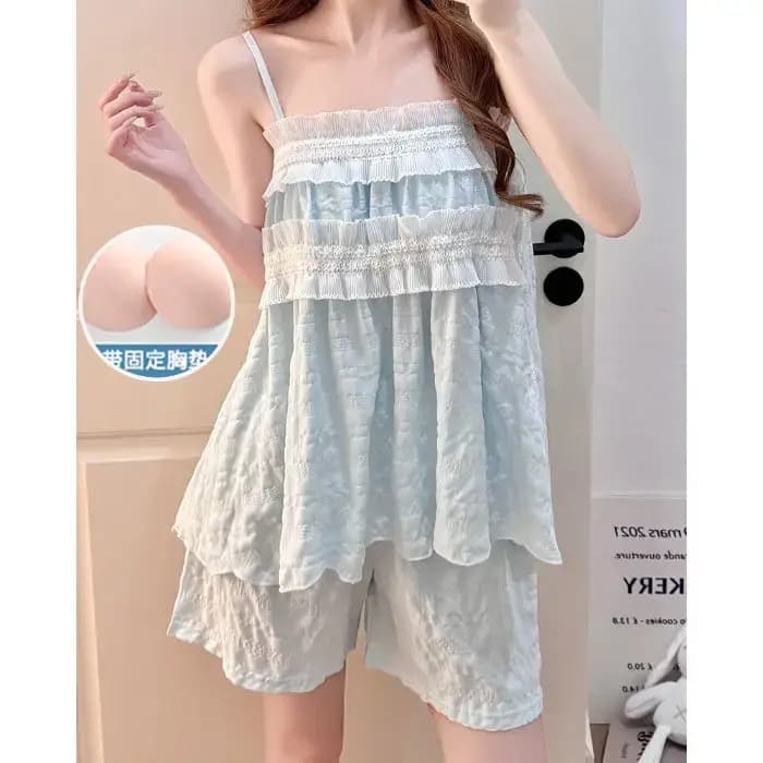 Ensemble de pyjama d'été style princesse pour femme avec coussinet de poitrine, short à bretelles, v