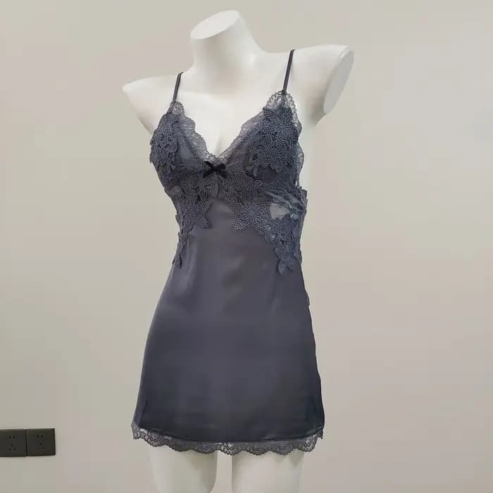 Chemise de nuit une pièce en V profond pour femmes