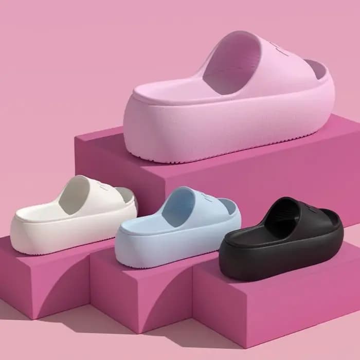 Pantoufles de salle de bain pour femme à semelle épaisse 6cm en EVA rehaussantes antidérapantes confortables pour la maison et la plage