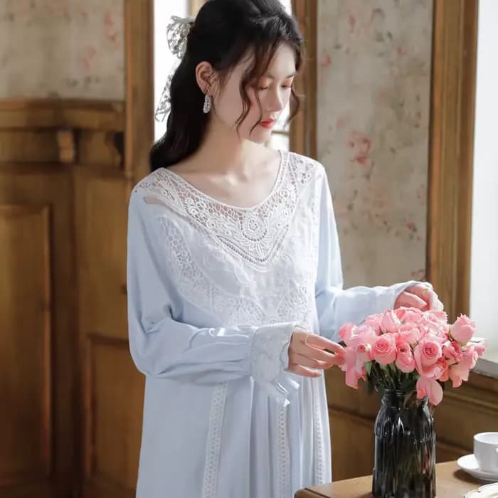 Chemise de nuit romantique en dentelle pour femmes