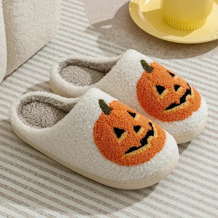 Sourire citrouille Halloween chaussons pour femmes hiver intérieur dessin animé confort maison chambre doux casual plat en peluche chaussures pour cadeau