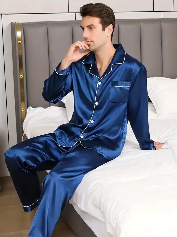 Nouveaux hommes pyjamas ensemble soie Satin vêtements de nuit pour homme chemise à manches longues Pijama mâle mode doux