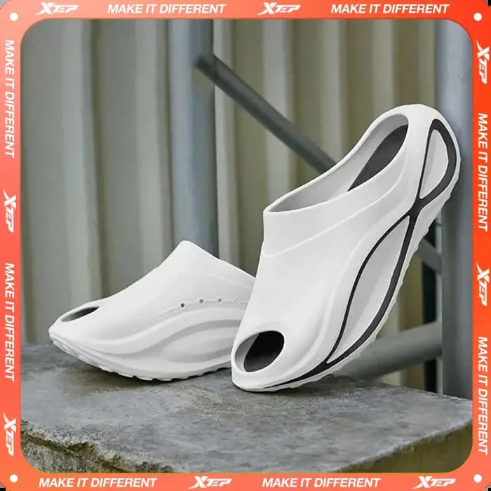 Xtep Starfall pantoufles pour hommes 2025 été confortable léger respirant à semelles souples mode baskets d'extérieur 875219350001