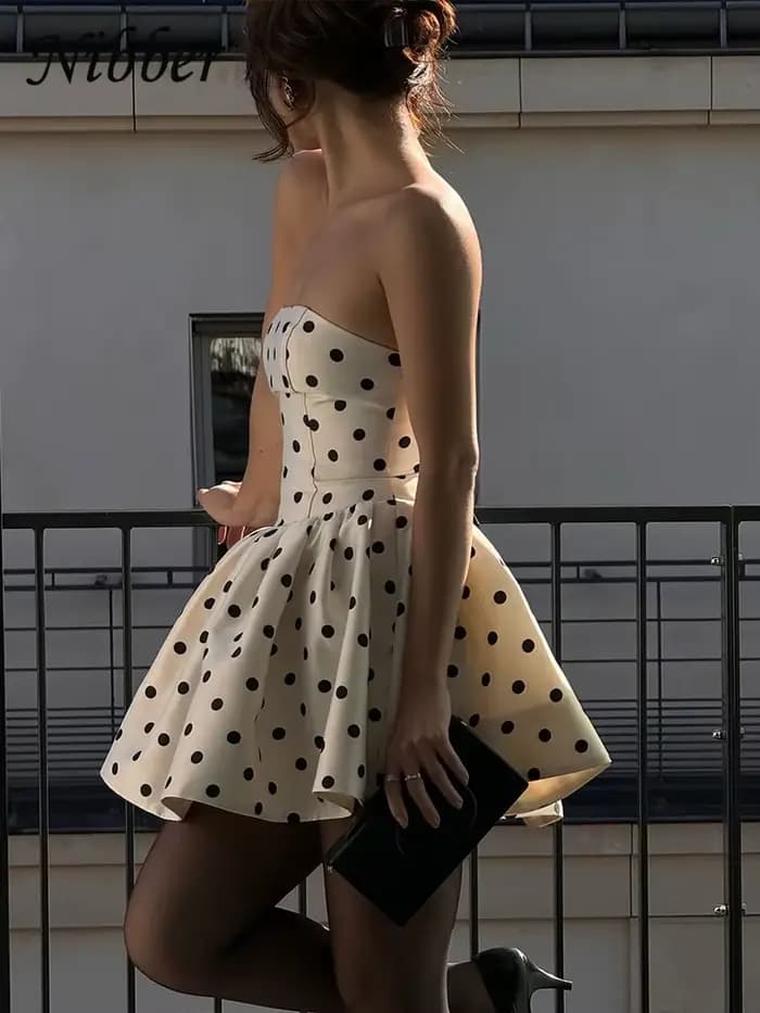 Nibber Points Imprimer Robe Femmes Poitrine Wrap Dos Nu Arc Applique Volants Lâche Ourlet 2025 Y2k Tendance Streetwear Chic Mini Moulante