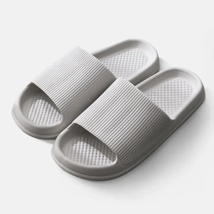 Grande taille 47 48 hommes pantoufles lumière EVA semelle souple confort chaussures décontractées maison salle de bain anti-dérapant tongs été plage sandales