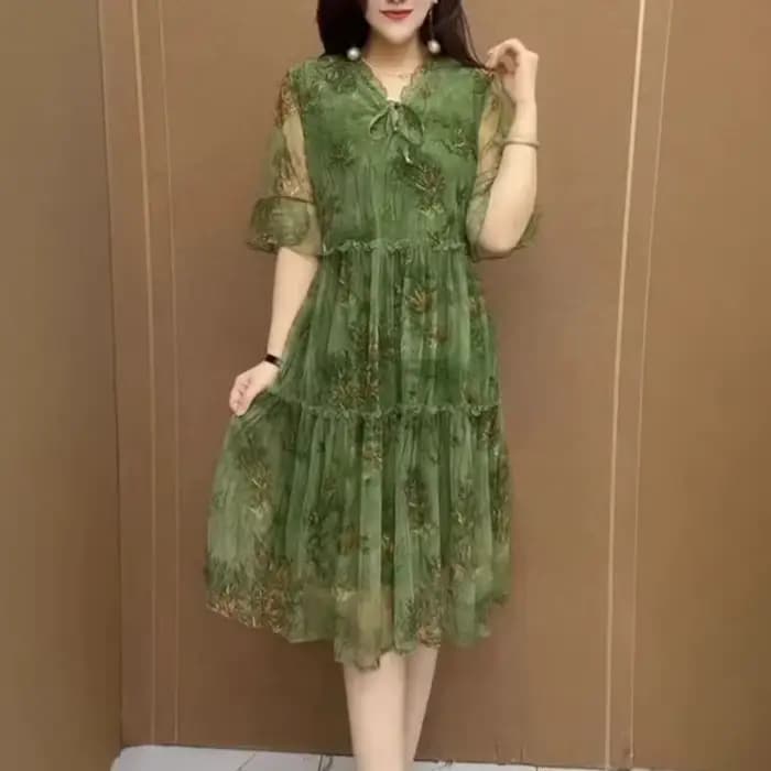 Robe d'été bohème à imprimé floral vert avec manches bouffantes