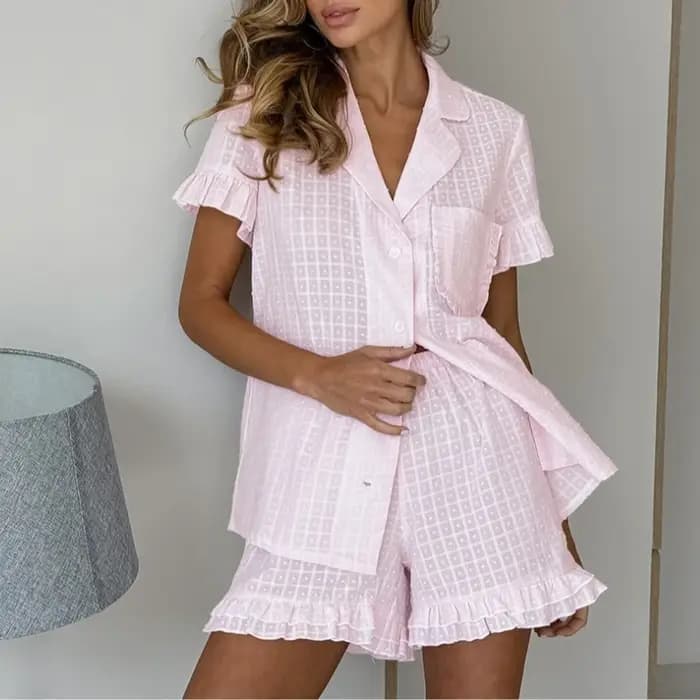 Ensemble pyjama deux pièces en coton jacquard à carreaux roses avec short à volants