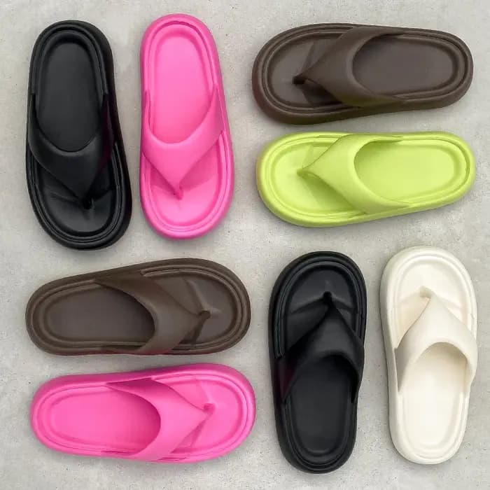 Tongs élégantes pour femmes avec sensation de marche sur un nuage