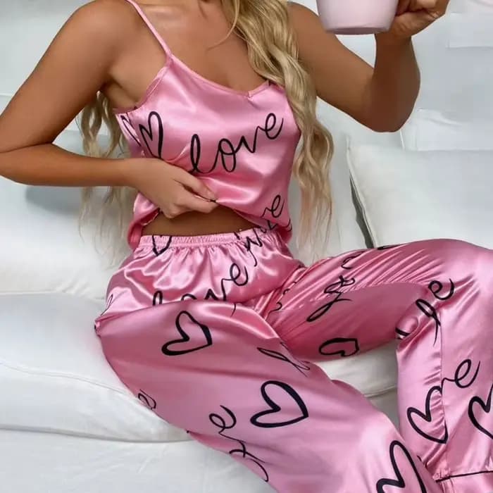 Pyjama en satin pour femme 2026 – Ensemble sexy caraco et short 2 pièces – Tenue de nuit mignonne avec imprimé cœur de dessin animé