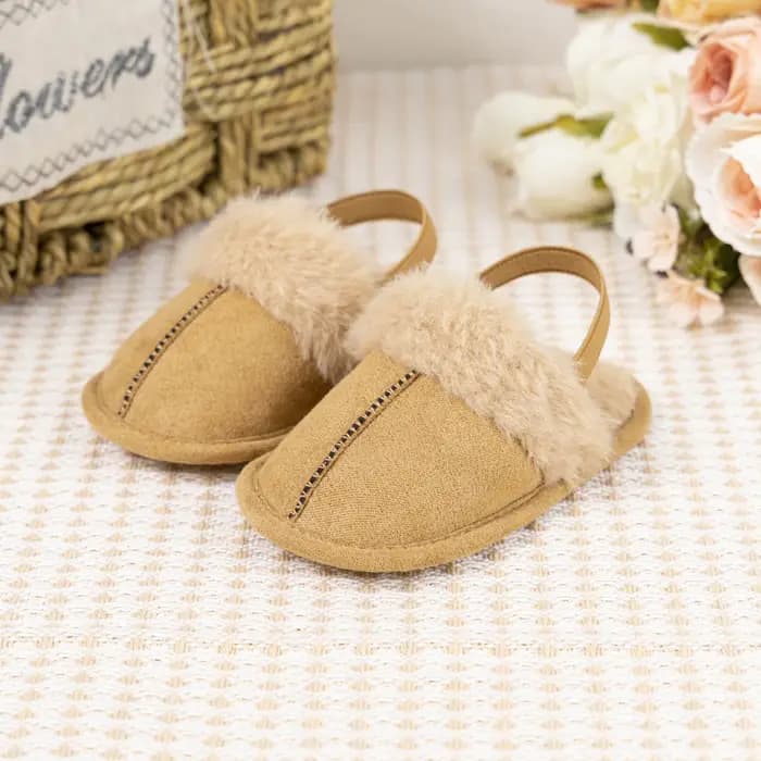 Sandales en peluche coordonnantes pour bébé fille