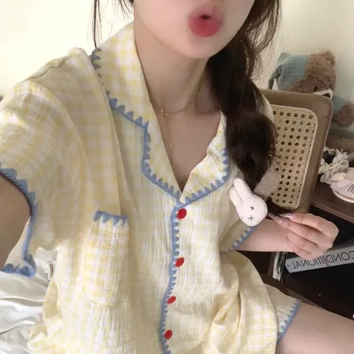 Pyjama d'été mignon à carreaux color-block pour femme : ensemble à manches courtes, ensemble deux pièces doux pour se détendre, vêtements d'été pour femme