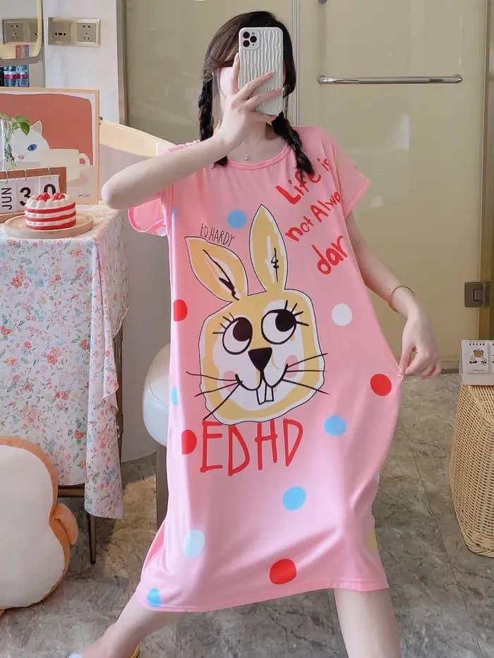 Pyjama décontracté rose à motif de lapin de dessin animé