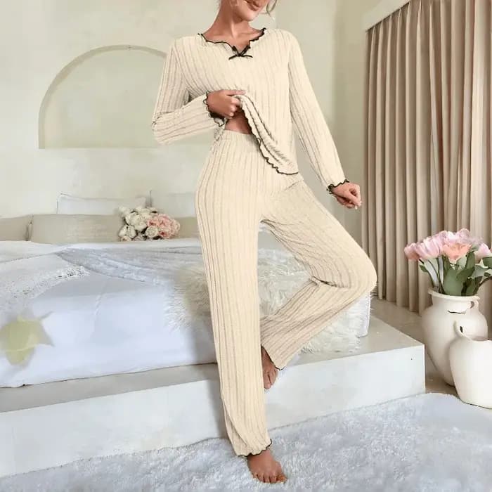 Flanelle vêtements de nuit chauds femmes pyjama décontracté ensemble à manches longues T-shirt haut et pantalon